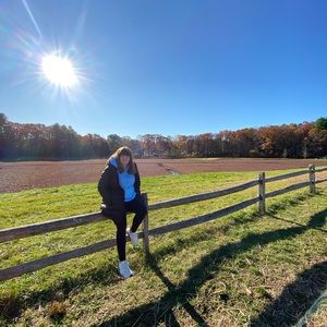 Meet your Posher, Julia